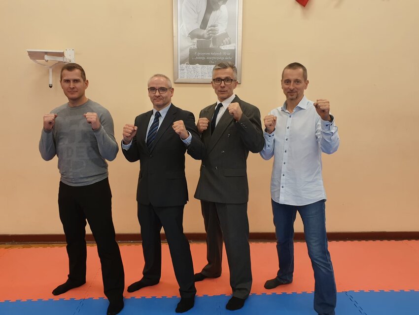 Powiększ: